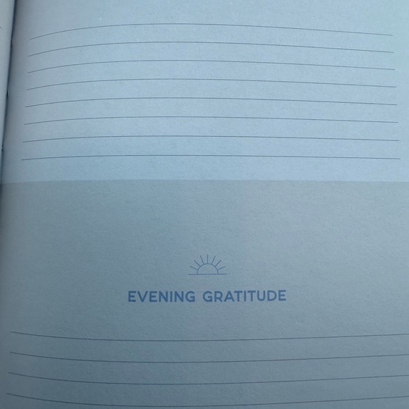 Draper James Navy Guided Journal NWT Giftable - Picture 2 of 2